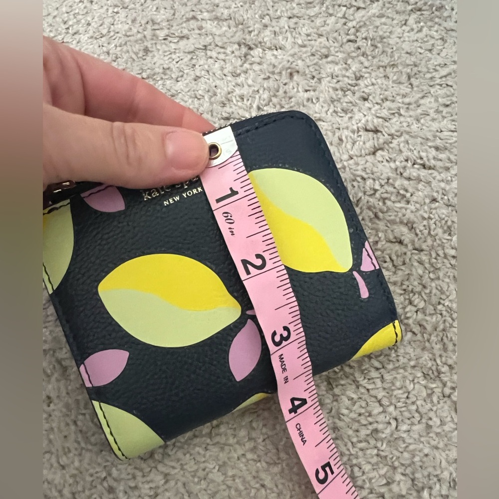 Kate Spade Margaux Lemons Small Bifold Wallet - Picture 5 of 6